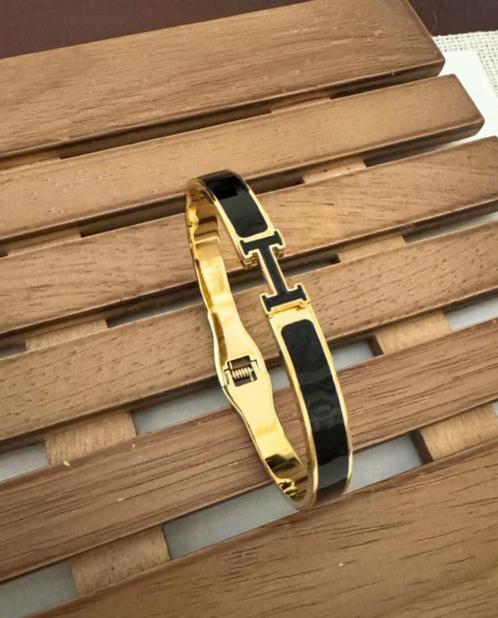 STAINLESS STEEL HERMES BLACK BRACELET
