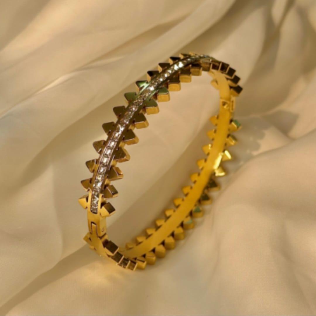 STAINLESS STEEL ARROW HEAD STONE BRACELET