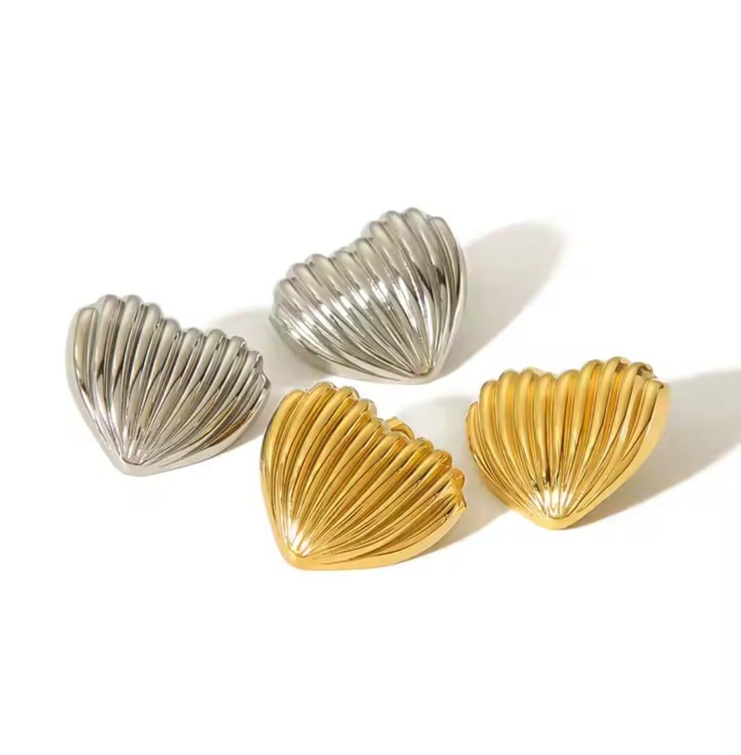 STAINLESS STEEL METAL HEART STRIPE STUD EARRINGS