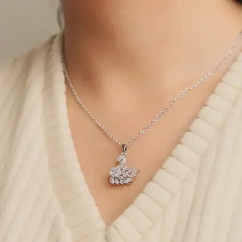 STAINLESS STEEL SWAROVSKI PENDANT