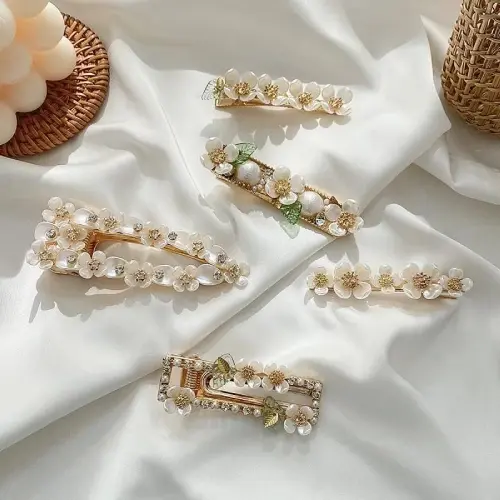 PEARLY FLORAL HAIR PINS