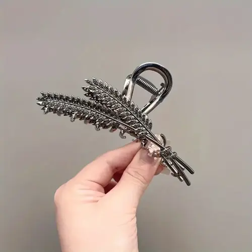 ELEGANT ALLOY GRAPPLING HOOK HAIR CLIP WITH WHEAT DESIGN