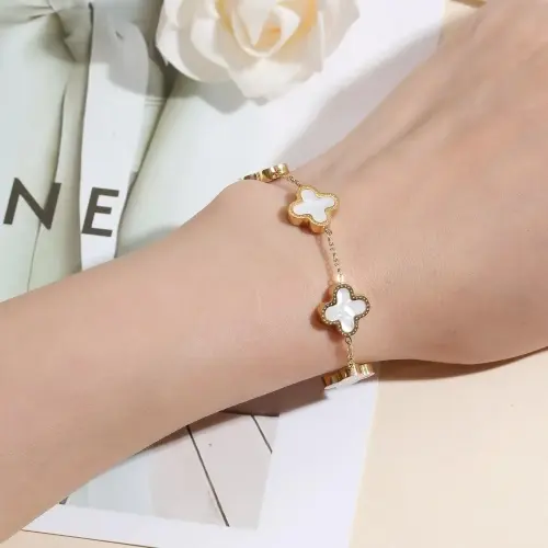 STAINLESS STEEL FOUR-LEAF CLOVER WHITE BRACELET