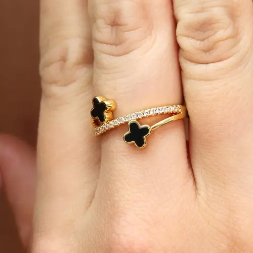 STAINLESS STEEL CLOVER RING