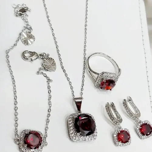 STAINLESS STEEL RED COMBO SET