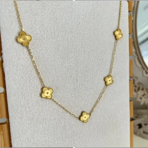 STAINLESS STEEL CLOVER VINTAGE NECKLACE