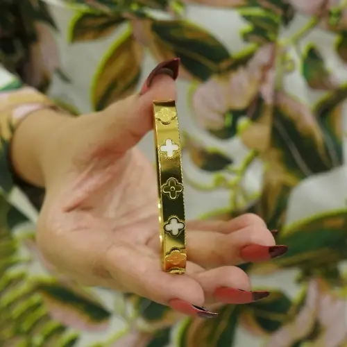 LUXURY SIX-CLOVER BRACELET - 18K GOLD PLATED, OPENABLE DESIGN